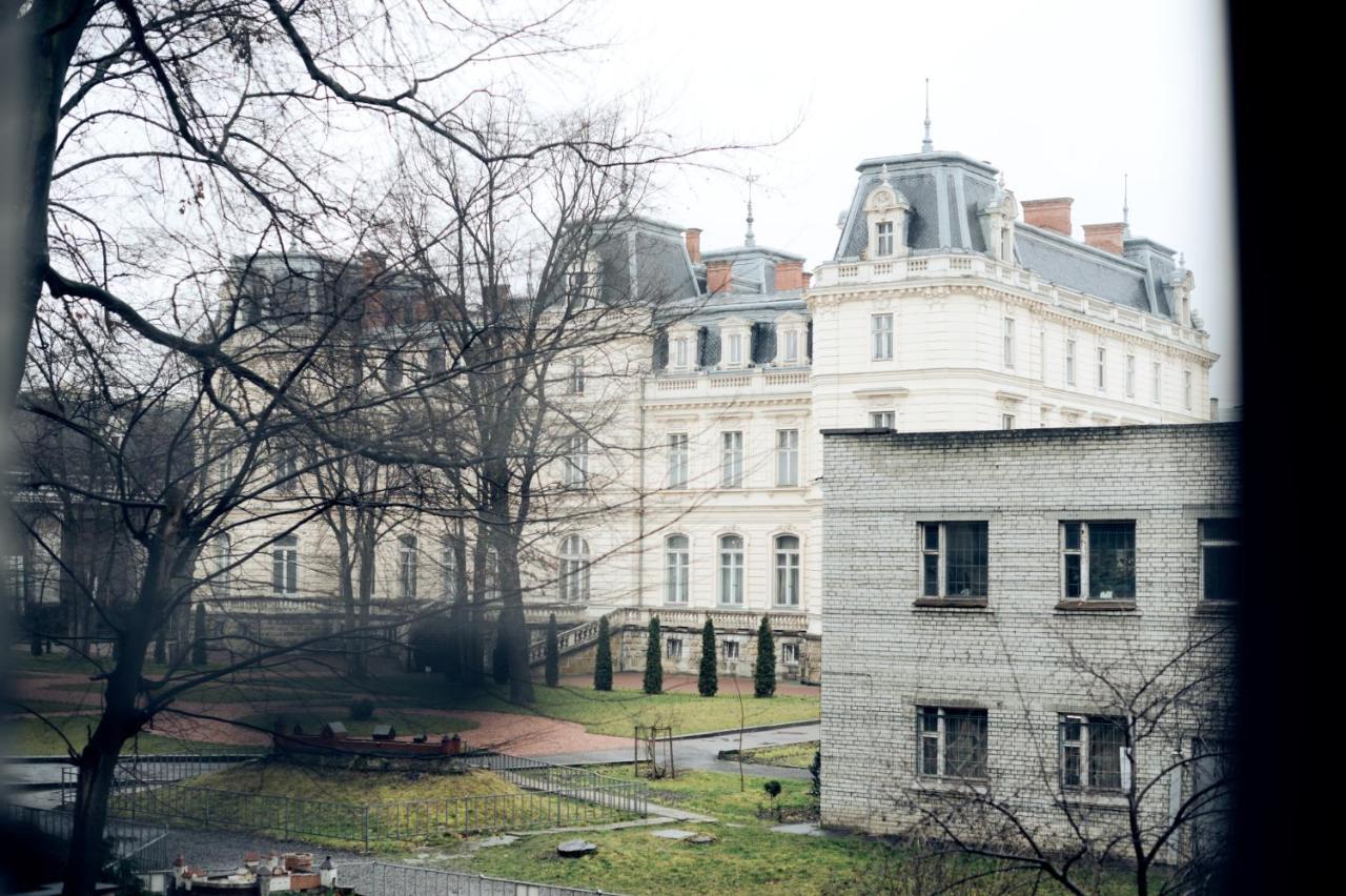 Apartments Near Potocki Palace Лвив Екстериор снимка