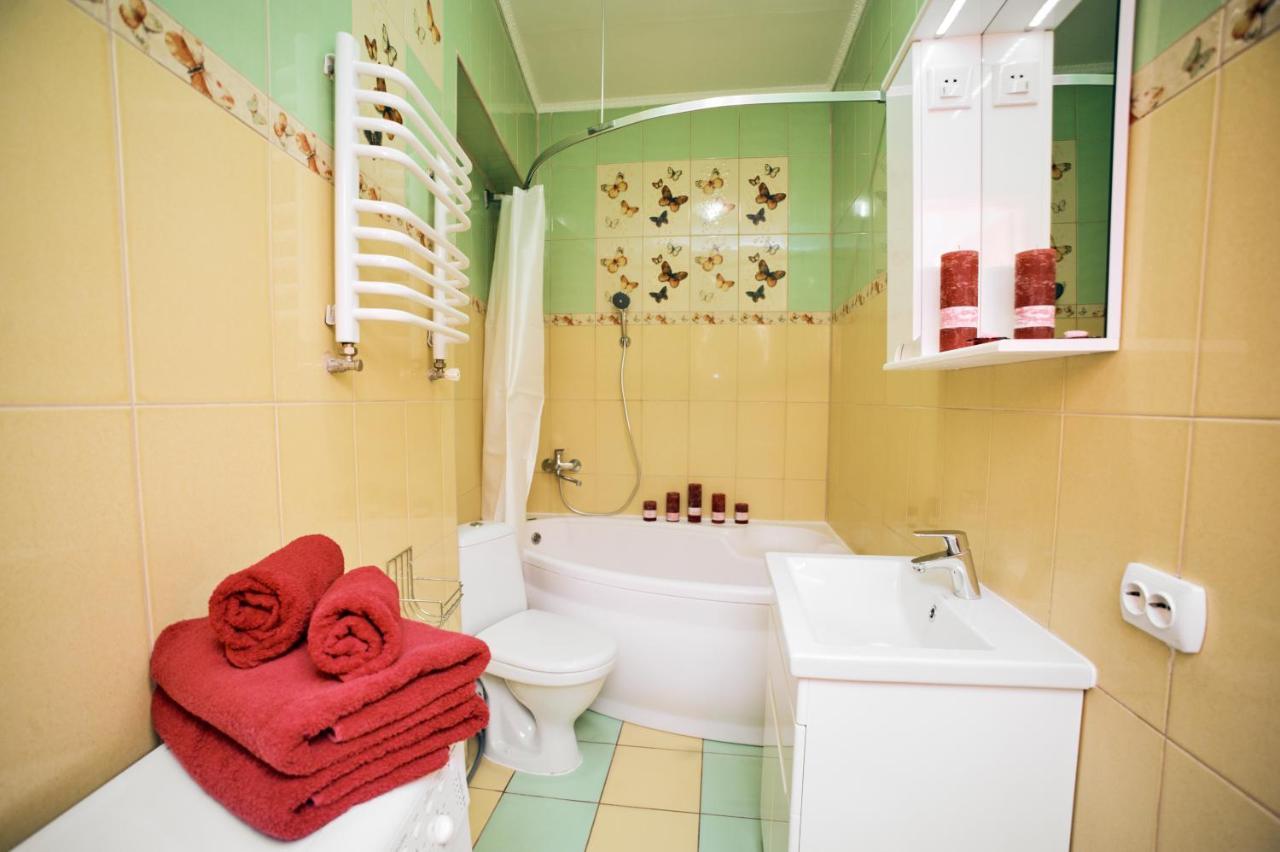 Apartments Near Potocki Palace Лвив Екстериор снимка